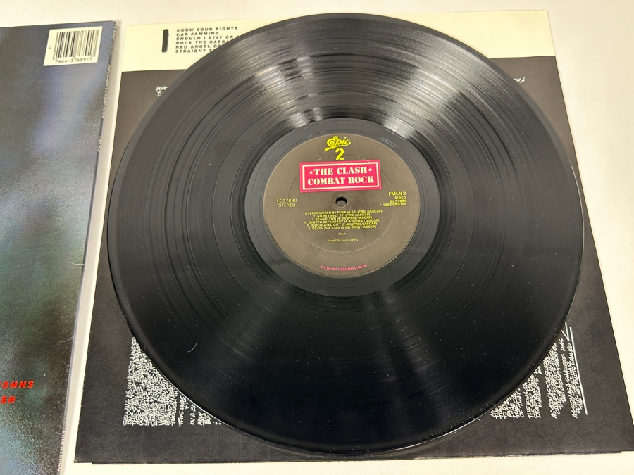 The Clash - Combat Rock FE 37689 Epic Records Vinyl Record 1982 [Photo 6]