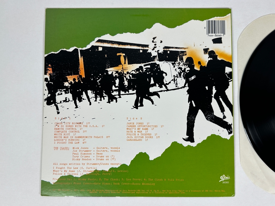 The Clash - The Clash JE 36060 Epic Records Vinyl Record 1979 [Photo 3]