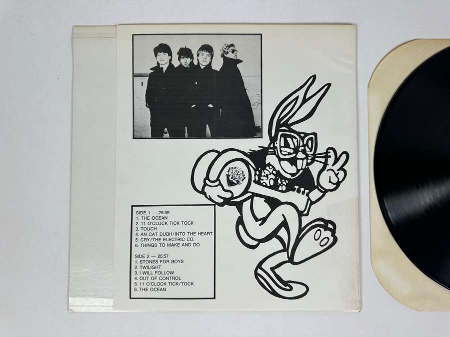 U2 - 2 Sides Live Bug 101 Unofficial Release [Photo 3]