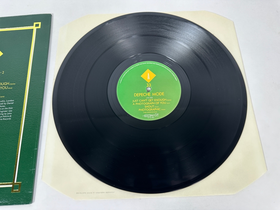 Limited Edition Depeche Mode - Love In Itself - 2 - And Live Tracks Bong 4 Mute Records Vinyl Record 1983 Numbered F / 699 [Photo 9]