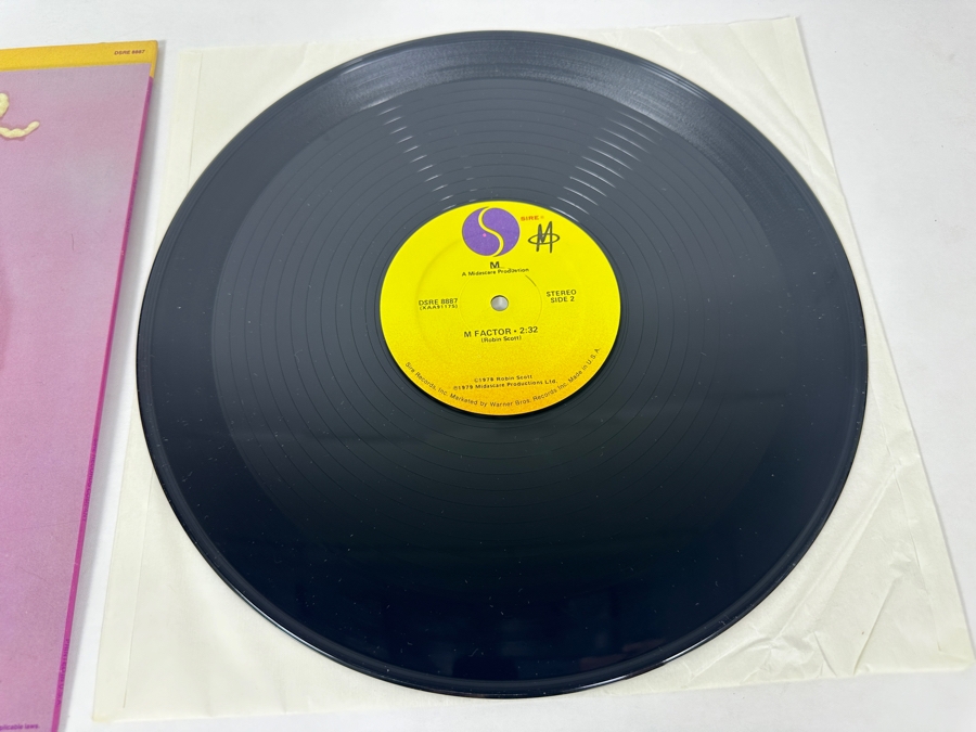 M - Pop Muzik DSRE 8887 Sire Records Vinyl Record 1979 [Photo 6]