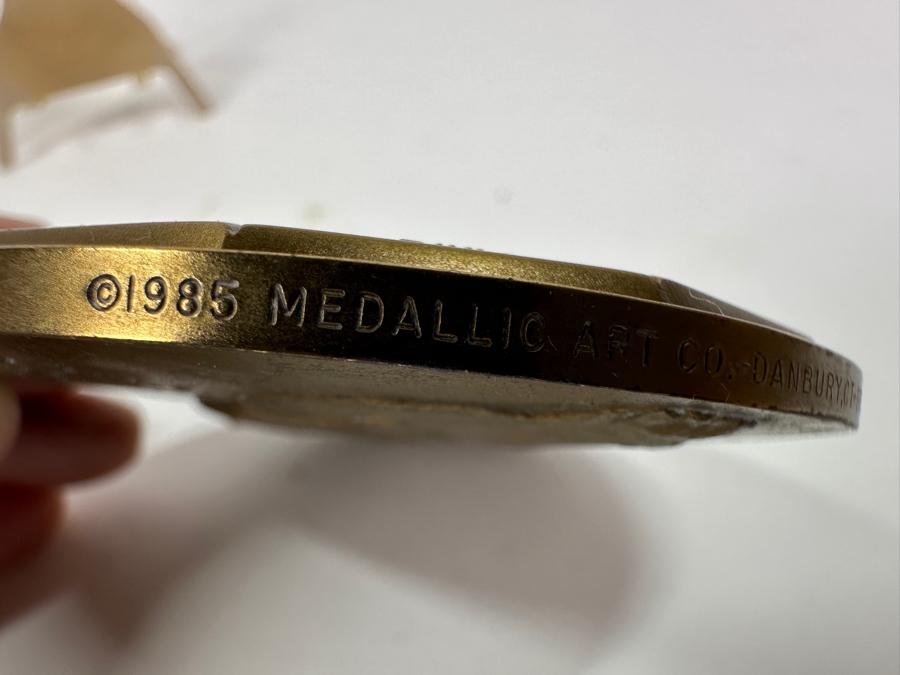 Just Added - Vintage 1985 Medallic Art Co. Bronze Statue Of Liberty Calendar Medallion 3'W [Photo 7]