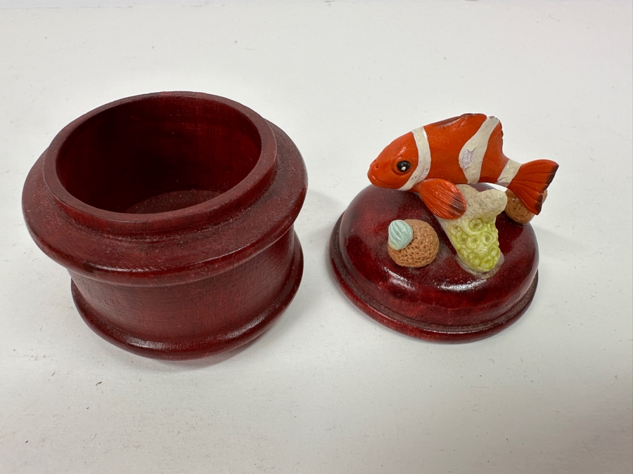 Just Added - Pair Of Vintage Carved Woodend Miniature Figurines 4'H & Wooden Box With Fish Finial [Photo 9]