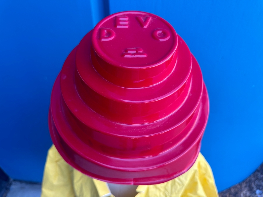 Vintage 1980 DEVO Radiation Suit Size Medium With DEVO Energy Dome Red Hat [Photo 6]