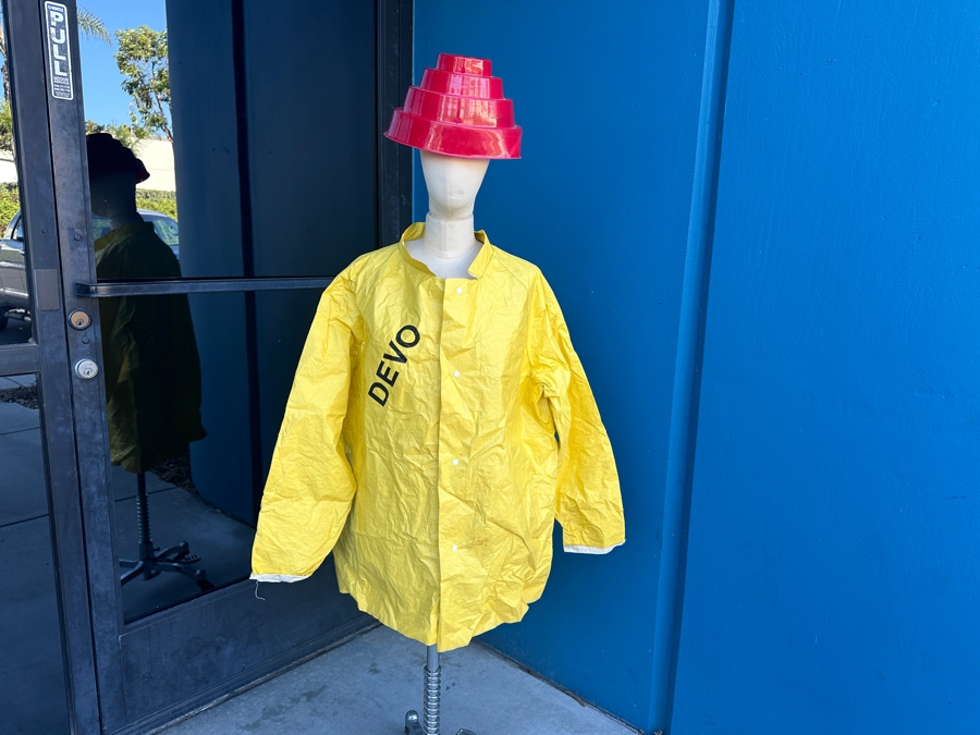 Vintage 1980 DEVO Radiation Suit Size Medium With DEVO Energy Dome Red Hat [Photo 4]