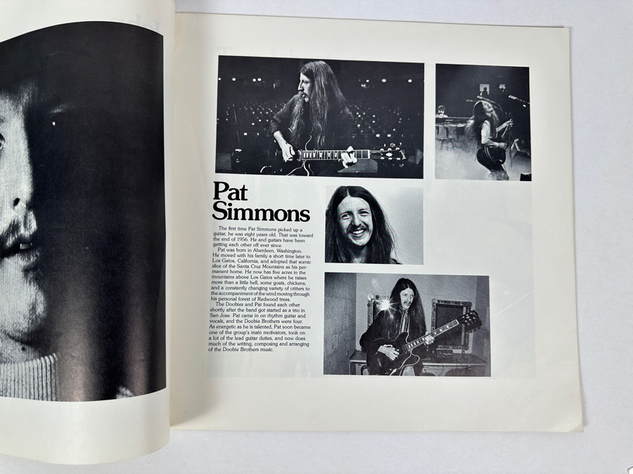 JUST ADDED - Vintage 1976 The Doobie Brothers Official Concert Tour Program 11.5 X 12 [Photo 6]