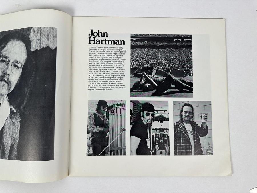 JUST ADDED - Vintage 1976 The Doobie Brothers Official Concert Tour Program 11.5 X 12 [Photo 5]