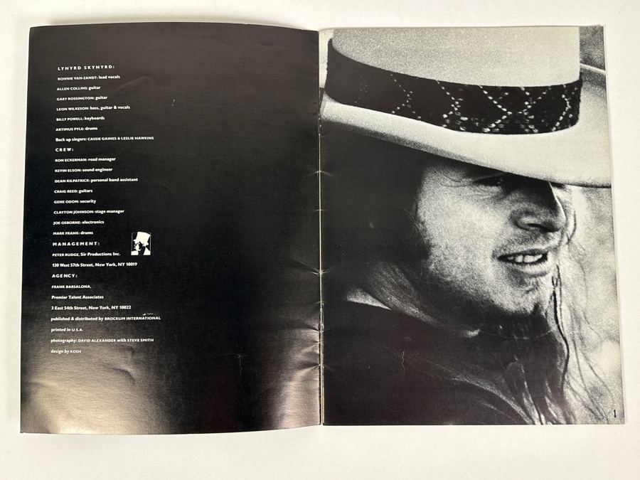 JUST ADDED - Vintage Lynyrd Skynyrd Official Concert Tour Program 9 X 12.5 [Photo 2]