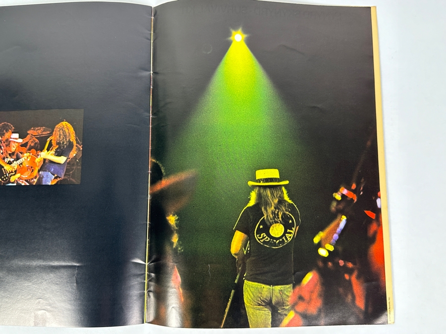JUST ADDED - Vintage Lynyrd Skynyrd Official Concert Tour Program 9 X 12.5 [Photo 9]