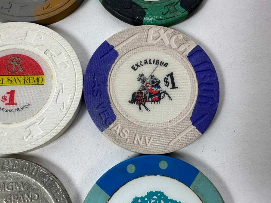 Vintage $1 Casino Chips Mainly From Las Vegas: Bally's, Sahara, Excalibur, Treasure Island, Barbary Coast, Stardust, Hilton Las Vegas, Aladdin [Photo 10]
