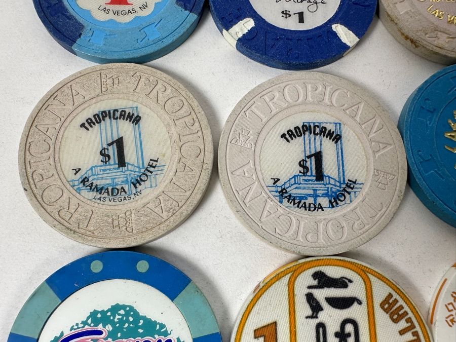 Vintage $1 Casino Chips Mainly From Las Vegas: Queens, Mirage, Circus Circus, Fremont, Tropicana, Caesars Palace, Golden Nugget, Luxor, Stardust, John Ascuaga's Nugget, Bally's, Hilton Las Vegas [Photo 7]