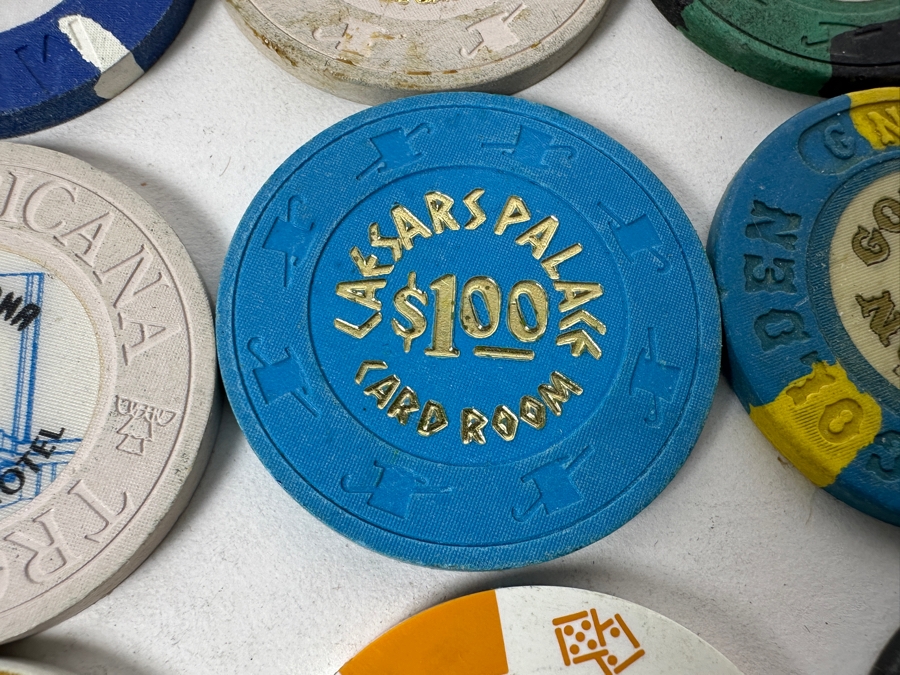 Vintage $1 Casino Chips Mainly From Las Vegas: Queens, Mirage, Circus Circus, Fremont, Tropicana, Caesars Palace, Golden Nugget, Luxor, Stardust, John Ascuaga's Nugget, Bally's, Hilton Las Vegas [Photo 6]