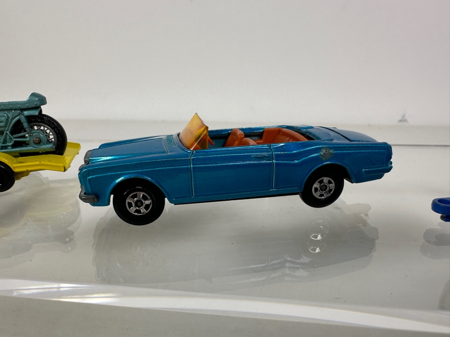 Collection Of Vintage Matchbox Series Lesney Cars: No. 69 Rolls Royce Silver Shadow Coupe 1969, NO. 38 Honda Motorcycle & Trailer And No. 9 Trailer & Boat [Photo 5]