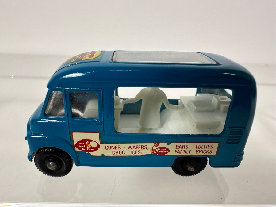 Vintage Commer Ice Cream Canteen By Lesney [Photo 2]