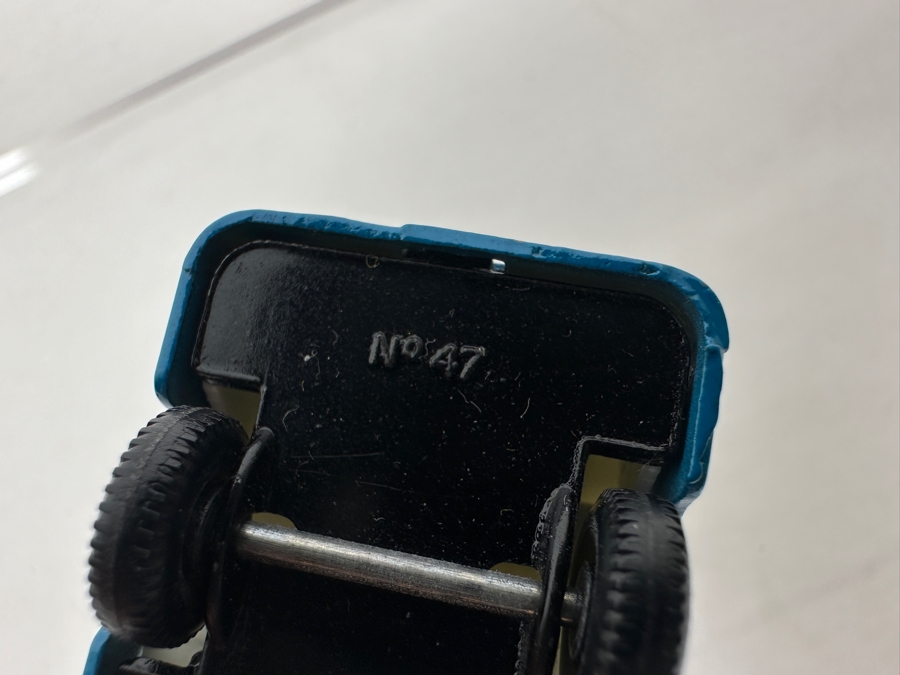 Vintage Commer Ice Cream Canteen By Lesney [Photo 7]