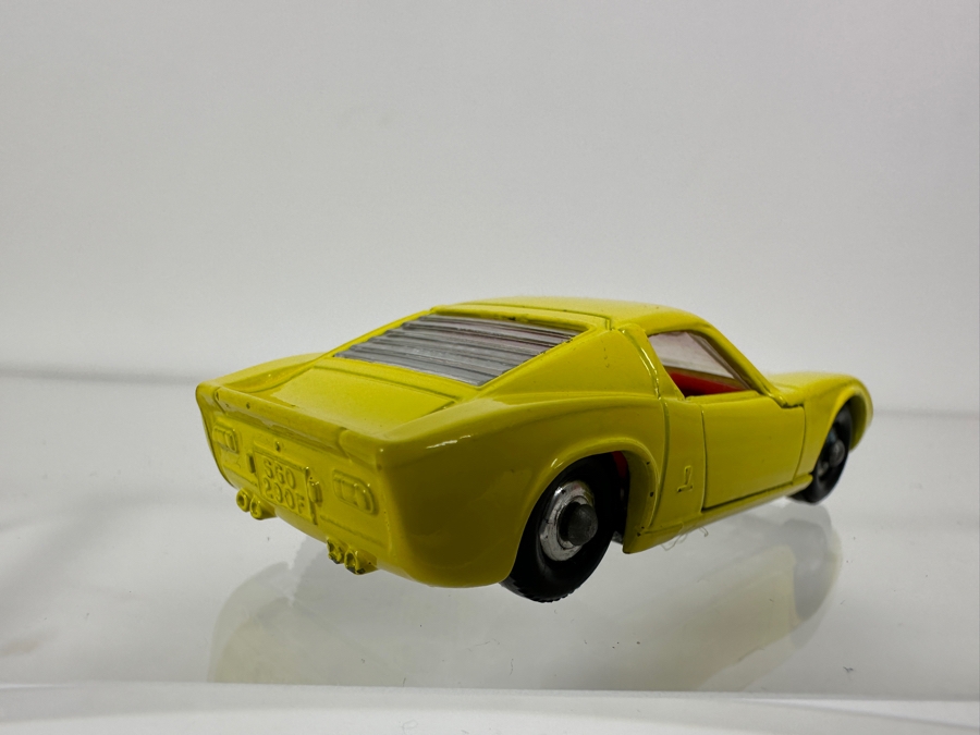 Vintage Matchbox Series No. 33 Lamborghini Miura Car By Lesney [Photo 4]