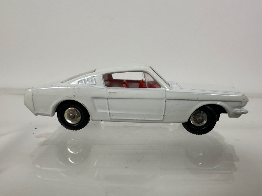 Vintage Matchbox Series No. 8 Mustang By Lesney Car [Photo 4]