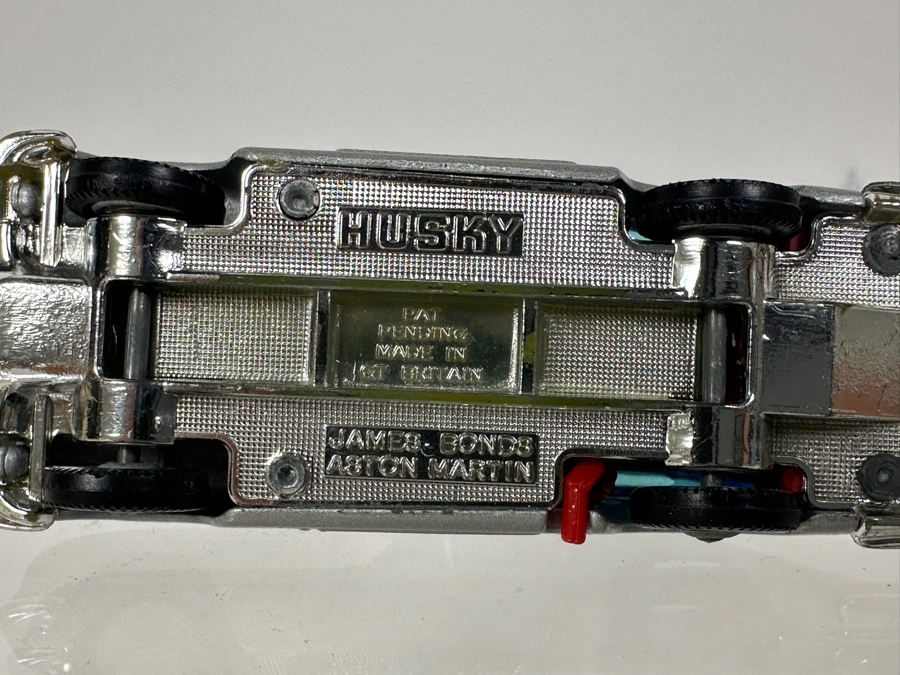 Vintage HUSKY Corgi James Bond Aston Martin Car [Photo 7]