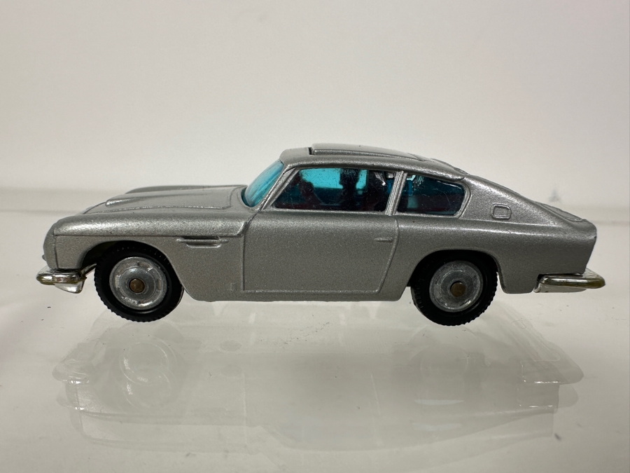 Vintage HUSKY Corgi James Bond Aston Martin Car [Photo 4]
