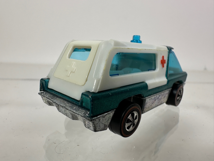 Vintage 1969 Mattel Hot Wheels Redline The Heavyweights Ambulance Car [Photo 6]