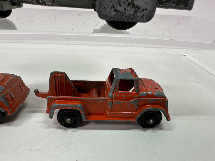 Vintage Midgetoy U.S. Army Troop Carrier With Trailer And Pair Of TootsieToy Wrecker Tow Trucks [Photo 3]