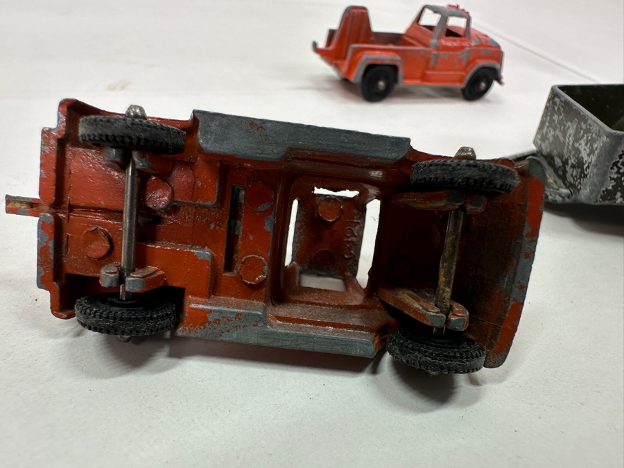 Vintage Midgetoy U.S. Army Troop Carrier With Trailer And Pair Of TootsieToy Wrecker Tow Trucks [Photo 7]
