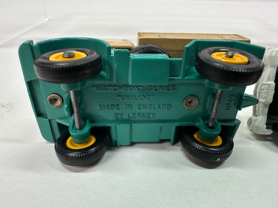 Collection Of Vintage Matchbox Series Cars / Trucks By Lesney: No. 49 Unimog, No. 54 S&S Cadillac Ambulance, No. 26 Cement Mixer, No. 29 Fire Pumper Truck, No. 7 Refuse Truck, No. 10 Pipe Truck [Photo 12]
