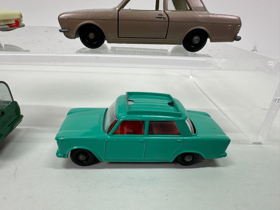 Collection Of Vintage Matchbox Series Cars By Lesney: No. 67 Volkswagen 1600 TL, No. 50 Kennel Truck, No. 56 Fiat 1500, No. 53 Ford Zodiac MK IV, No. 45 Ford Corsair, No. 25 Ford Cortina [Photo 6]