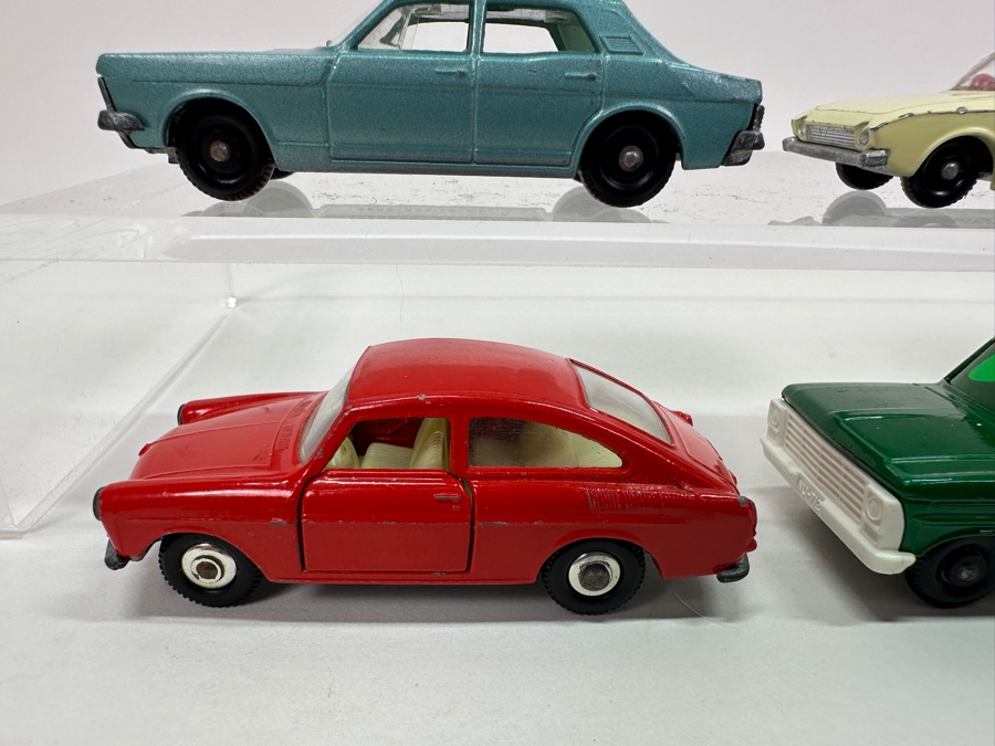 Collection Of Vintage Matchbox Series Cars By Lesney: No. 67 Volkswagen 1600 TL, No. 50 Kennel Truck, No. 56 Fiat 1500, No. 53 Ford Zodiac MK IV, No. 45 Ford Corsair, No. 25 Ford Cortina [Photo 3]