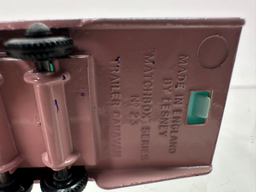 Vintage Matchbox Series By Lesney No. 12 Land Rover Safari Plus No. 23 Trailer Caravan [Photo 9]