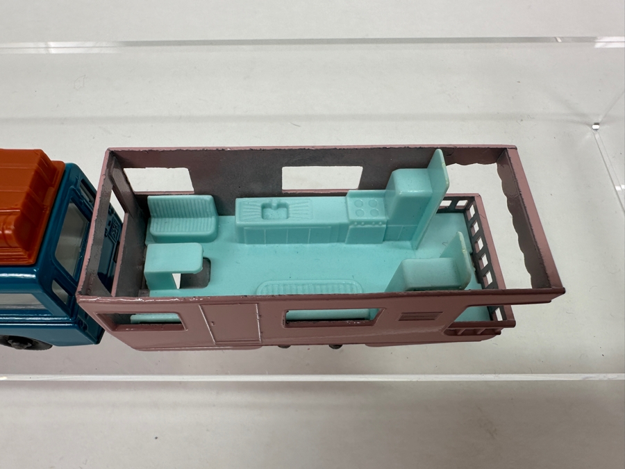 Vintage Matchbox Series By Lesney No. 12 Land Rover Safari Plus No. 23 Trailer Caravan [Photo 5]