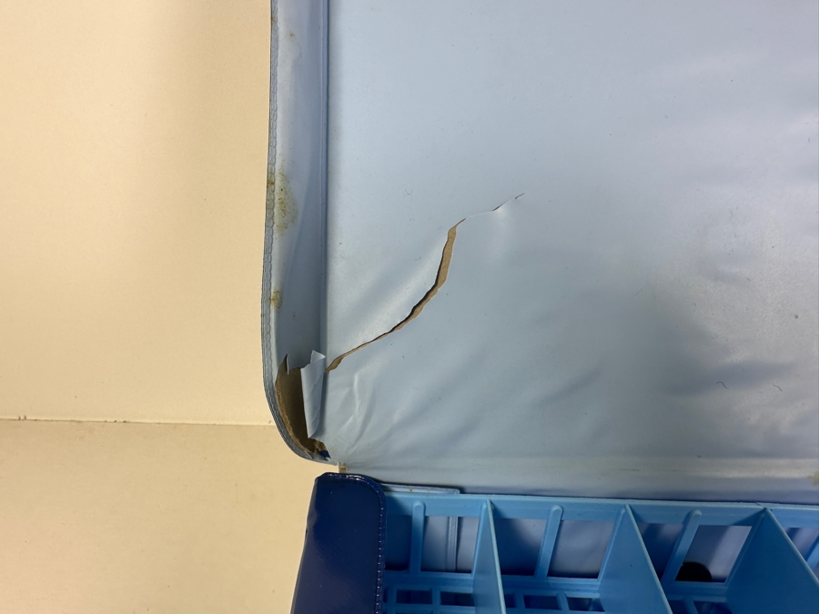 Vintage 1968 Official Matchbox Series Collector's Case 13W X 10H X 3D [Photo 5]