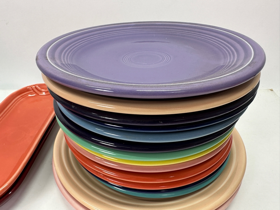 Fiesta Fiestaware - Large Set Of Colorful Cups & Saucers, Bowls, Plates And Salt & Pepper Shakers 42 Pieces [Photo 17]