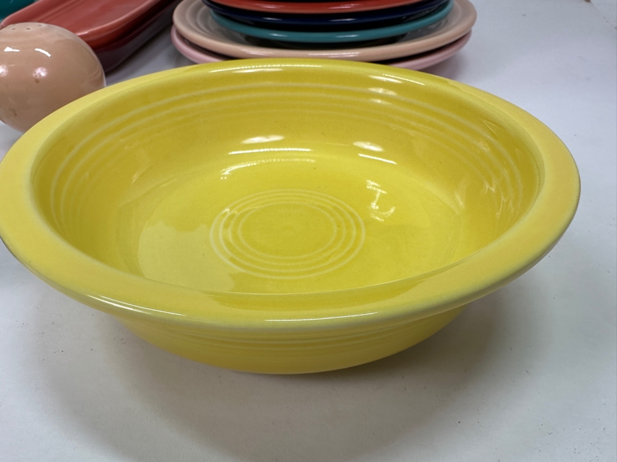 Fiesta Fiestaware - Large Set Of Colorful Cups & Saucers, Bowls, Plates And Salt & Pepper Shakers 42 Pieces [Photo 13]