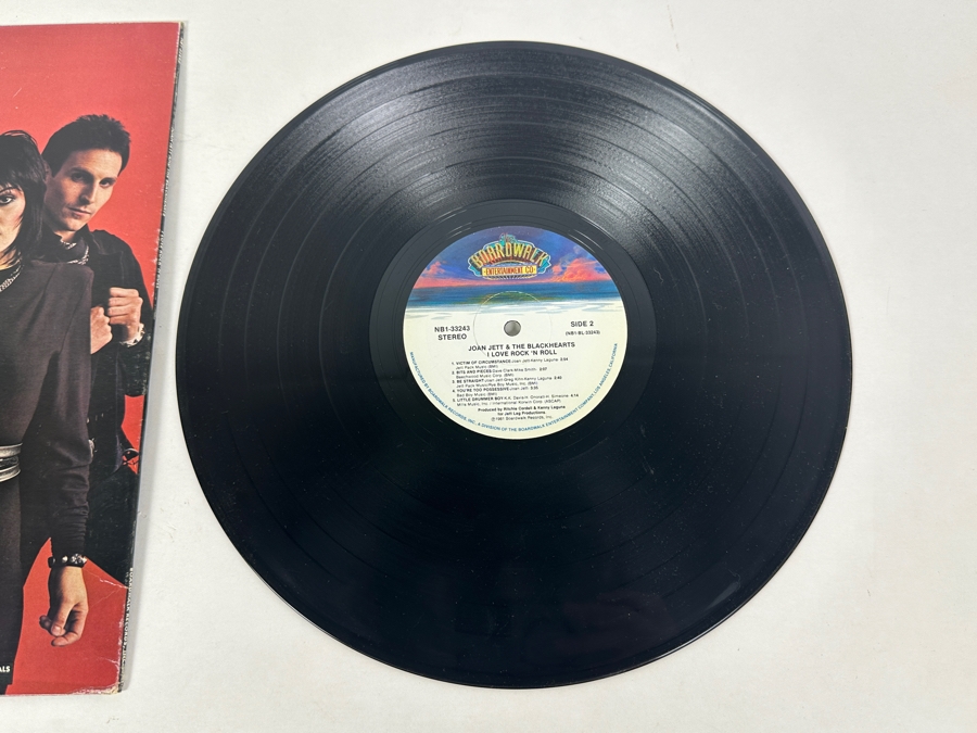 Joan Jett & The Blackhearts - I Love Rock 'N Roll Boardwalk Records NB1-33243 1981 Vinyl Record [Photo 6]