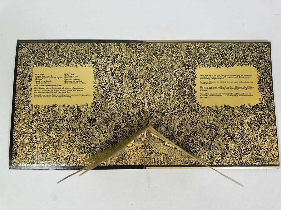 Jethro Tull - Stand Up Chrysalis Records RS 6360 Vinyl Record Pop-up Gatefold [Photo 4]