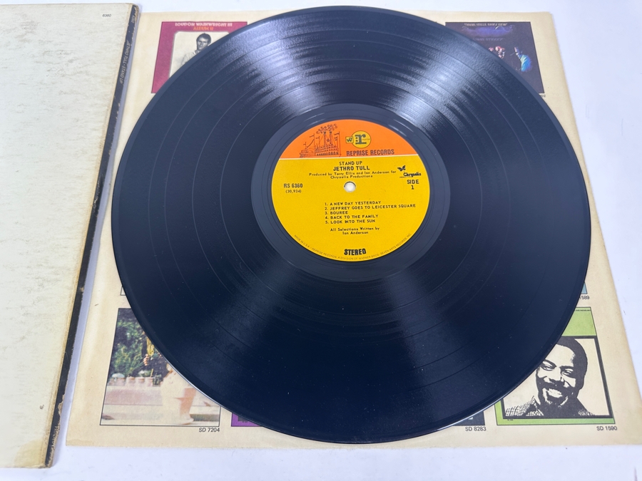 Jethro Tull - Stand Up Chrysalis Records RS 6360 Vinyl Record Pop-up Gatefold [Photo 6]