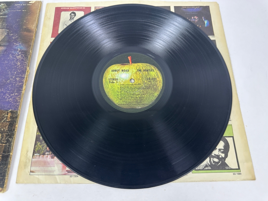 The Beatles - Abbey Road Apple Records SO-383 Vinyl Record [Photo 4]