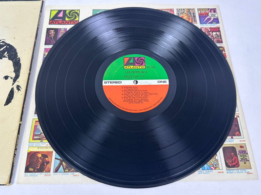 Led Zeppelin - Led Zeppelin III Atlantic Records SD 7201 Gatefold Vinyl Record [Photo 7]