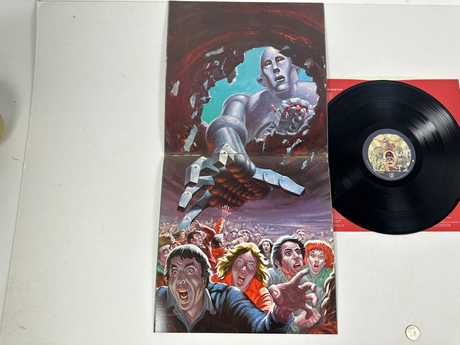 Queen - News Of The World Elektra Records 6E-112 1977 Gatefold Vinyl Record [Photo 5]