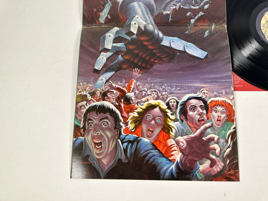 Queen - News Of The World Elektra Records 6E-112 1977 Gatefold Vinyl Record [Photo 7]