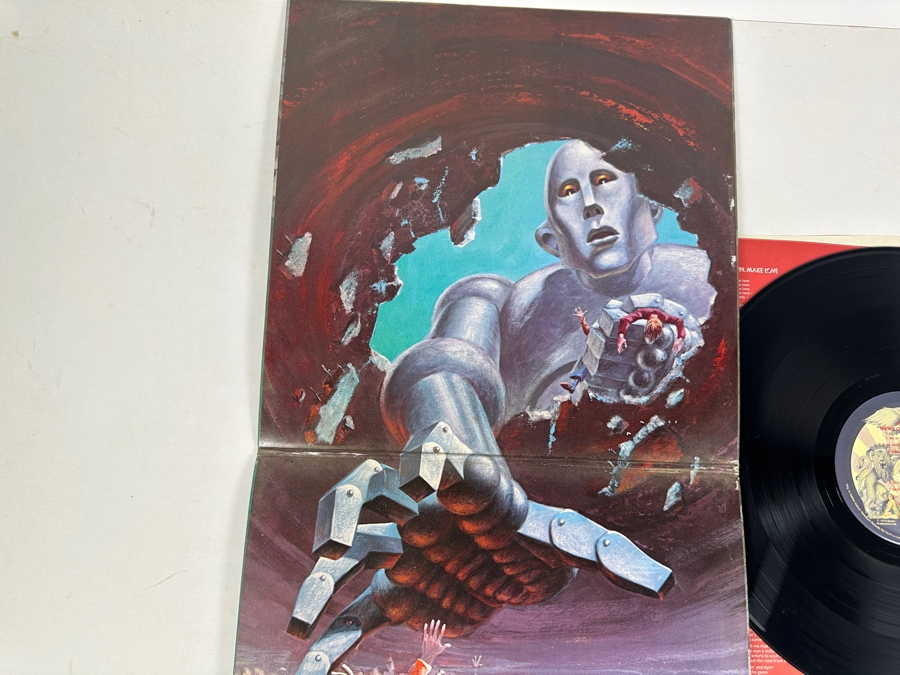 Queen - News Of The World Elektra Records 6E-112 1977 Gatefold Vinyl Record [Photo 6]