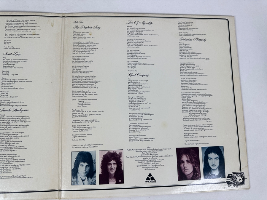 Queen - A Night At The Opera Elektra Records 7E-1053 1975 Vinyl Record [Photo 5]