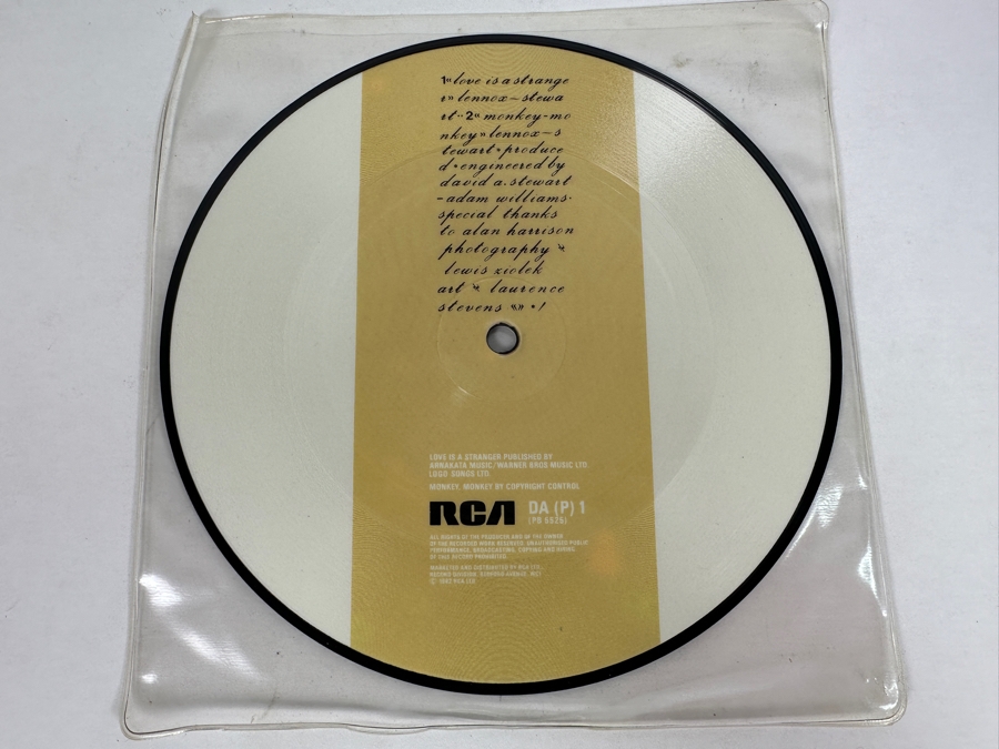 Eurythmics - Love Is A Stranger RCA Records DA (P) 1 7' 45 RPM Single Picture Disc 1982 [Photo 3]