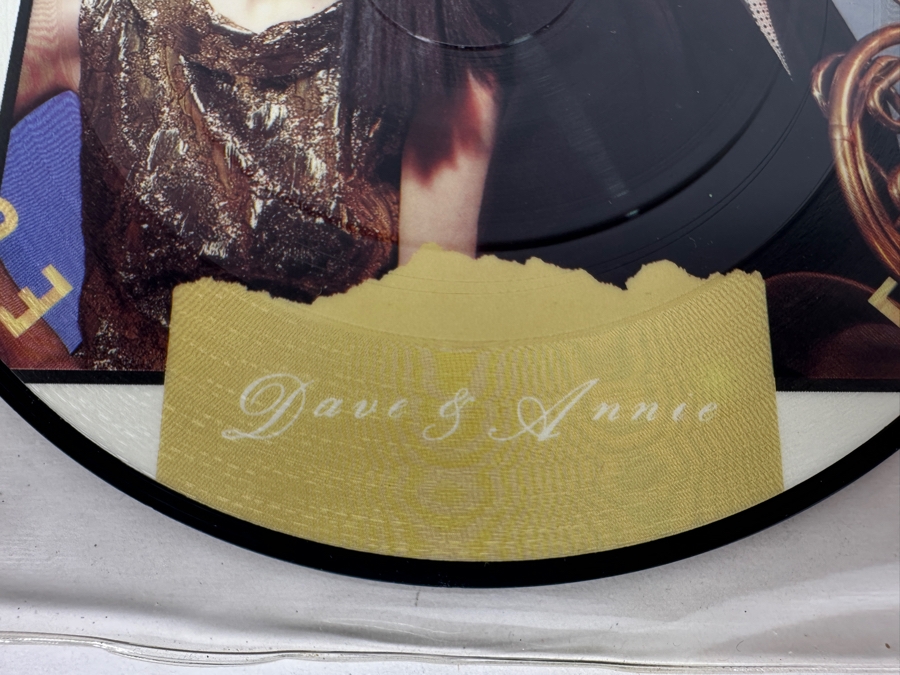 Eurythmics - Love Is A Stranger RCA Records DA (P) 1 7' 45 RPM Single Picture Disc 1982 [Photo 2]