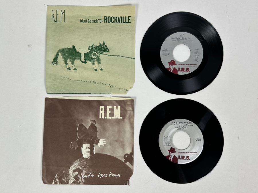 R.E.M. - Don't Go Back To Rockville IR-9931 1984 / Radio Free Europe IR-9916 45 RPM Vinyl Record 1983 [Photo 1]