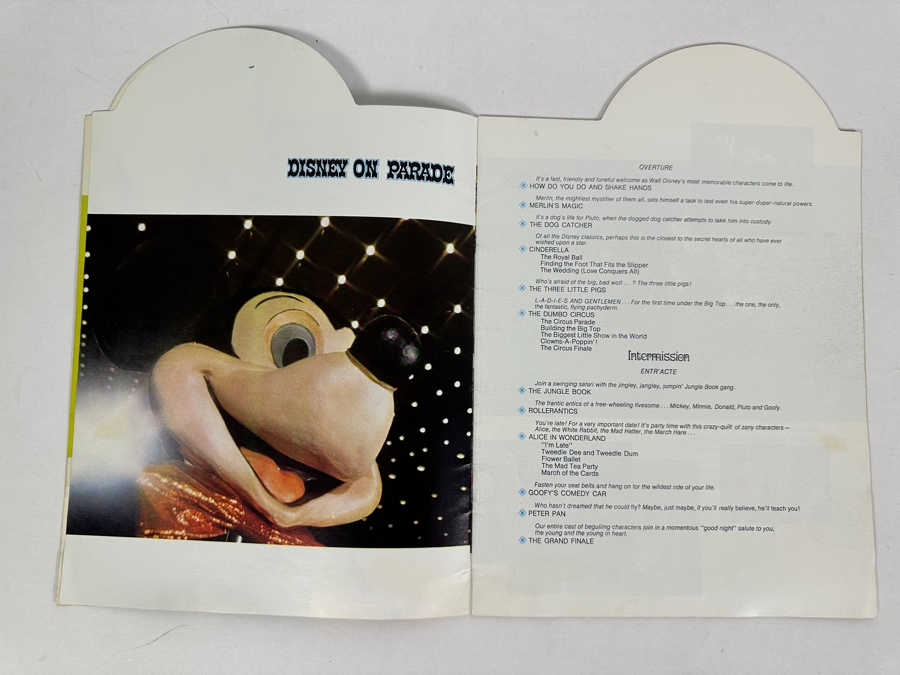 Vintage 1969 Disneyland Disney On Parade Program [Photo 6]