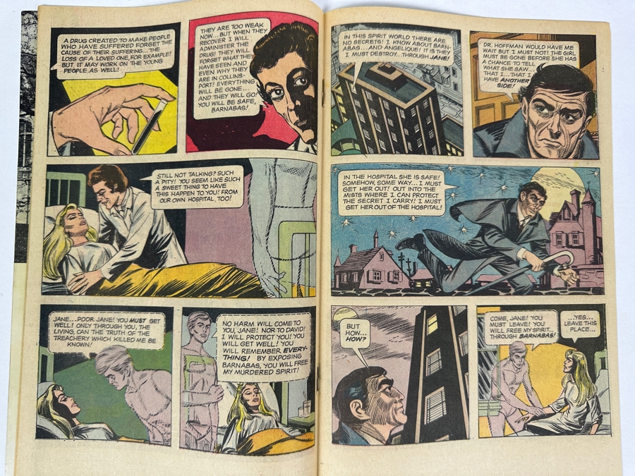 Vintage 1968 Gold Key Western Publishing Co Dark Shadows #1 Comic Book [Photo 4]