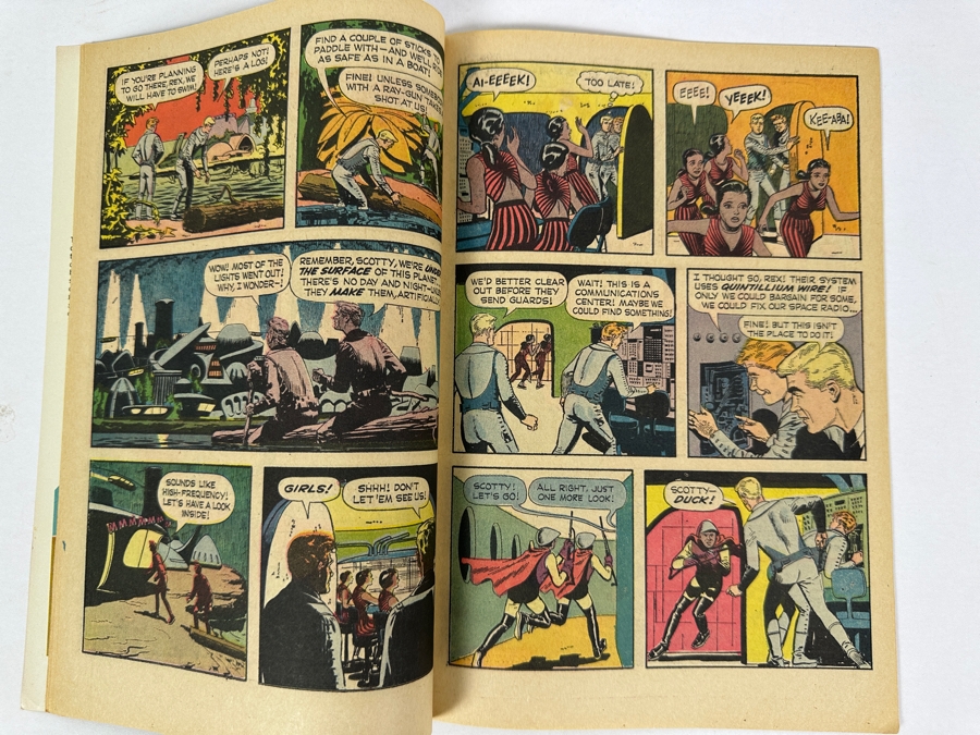 Vintage 1968 Gold Key Western Publishing Co Captain Venture And The Land Beneath The Sea #1 Comic Book [Photo 8]