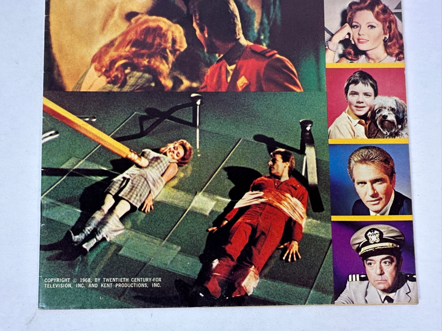 Vintage 1968 Gold Key Western Publishing Co Land Of The Giants #1 Comic Book [Photo 4]